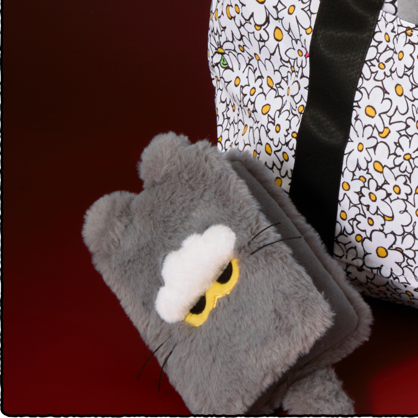 (PRE-ORDER) G-DRAGON x ZO&FRIENDS: ZOAful - ZOA PASSPORT COVER