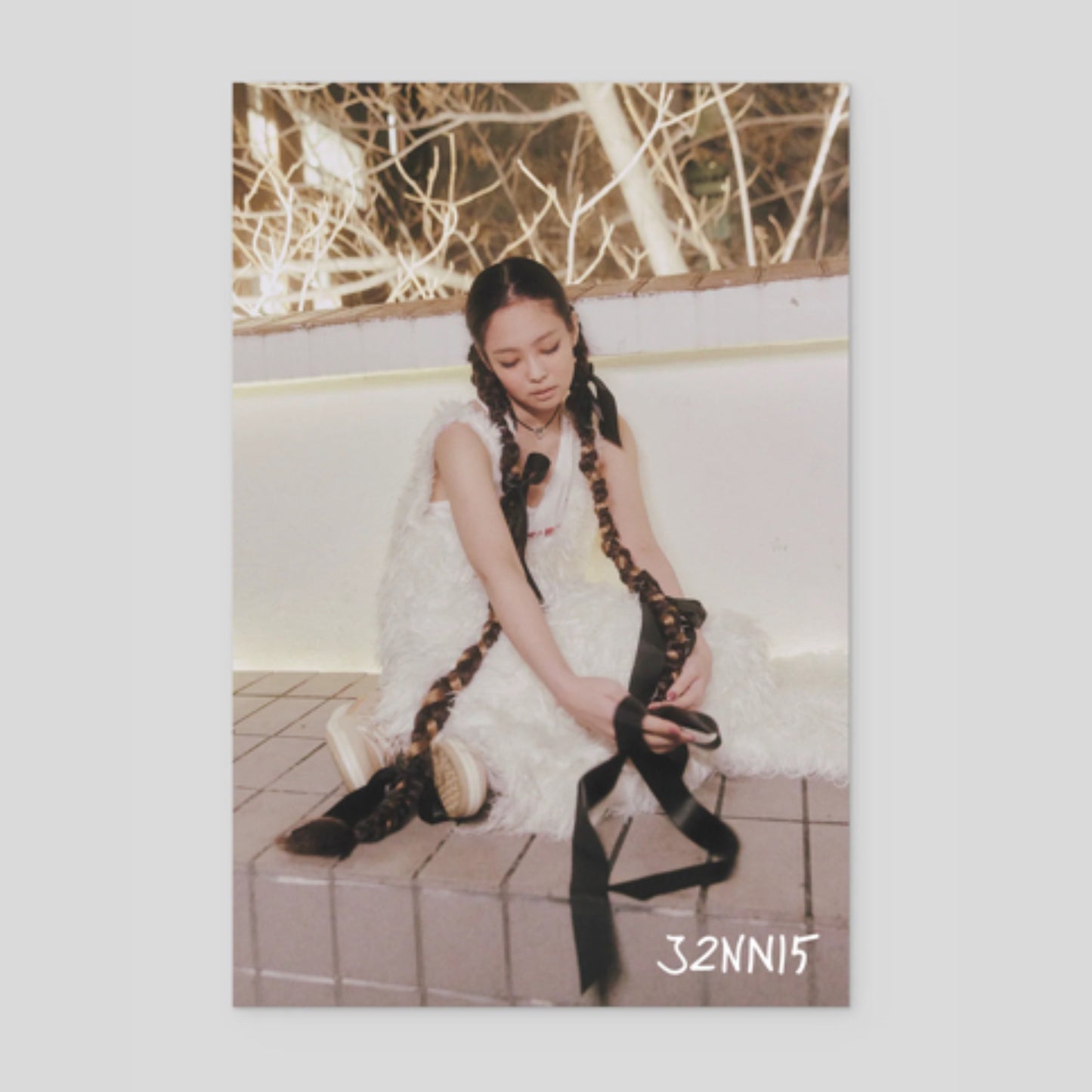 (PRE-ORDER) JENNIE Photo Exhibition <J2NNI5> OFFICIAL MD - POSTCARD (RANDOM)