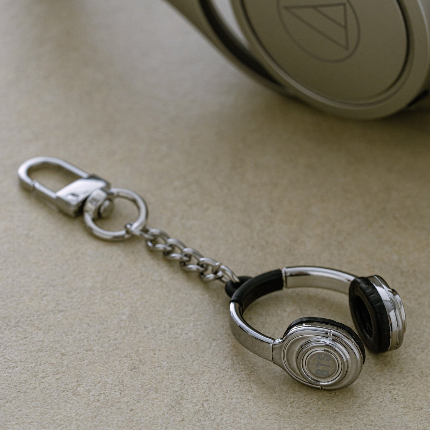 (PRE-ORDER) BTS 'ARIRANG' TOUR MERCH - MUSIC KEYRING