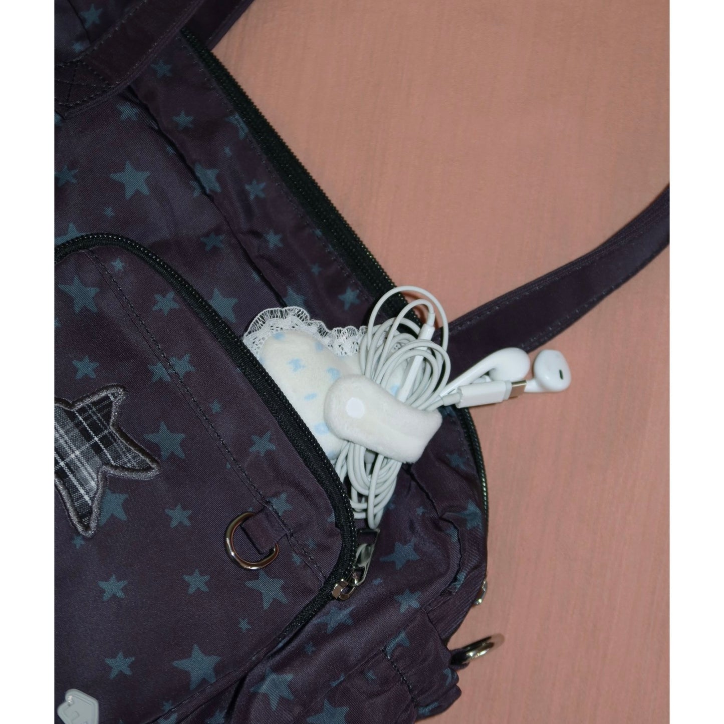 (PRE-ORDER) STAY in Our Little House - CABLE HOLDER