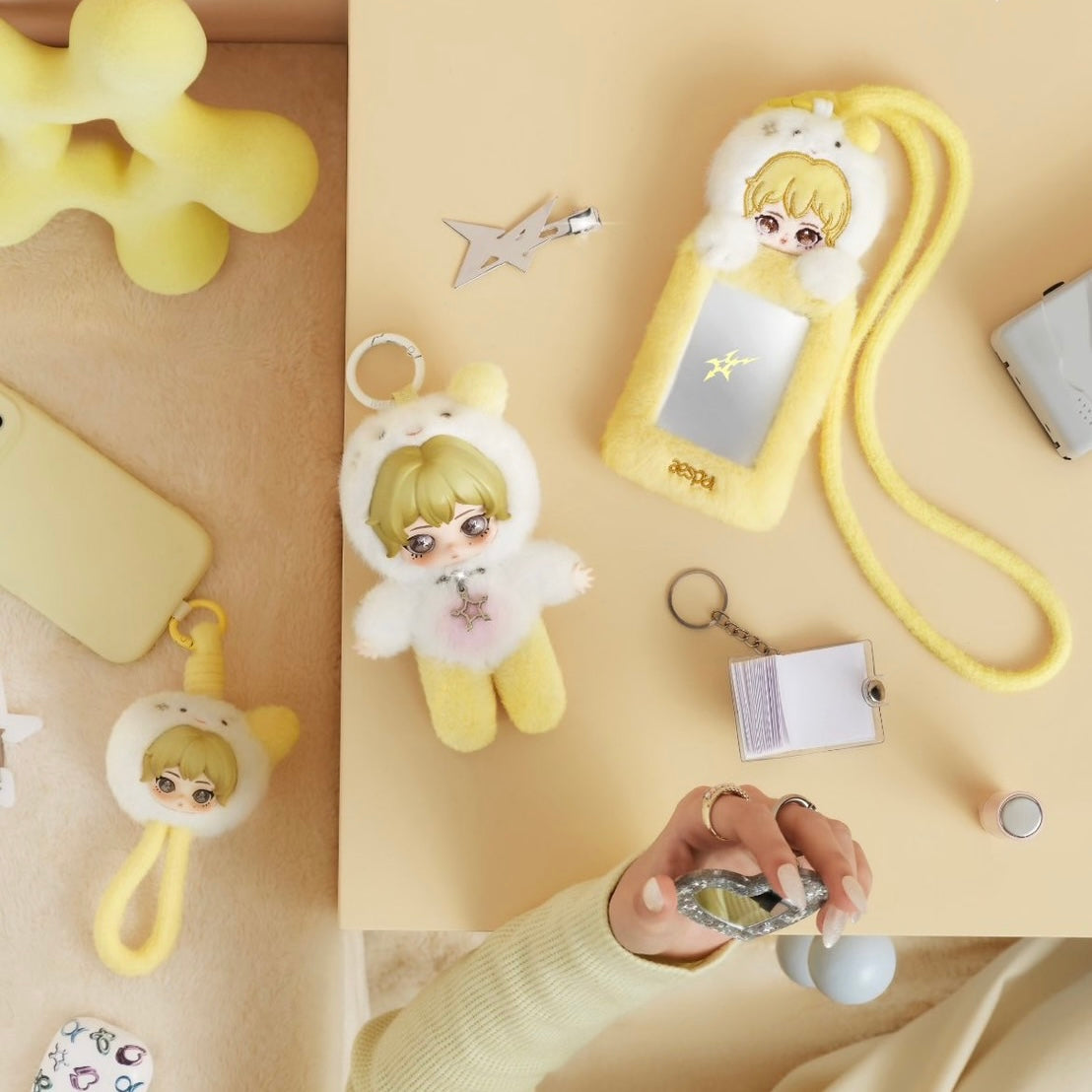 (PRE-ORDER) POP MART x aespa Fluffy Club Series Card Holder