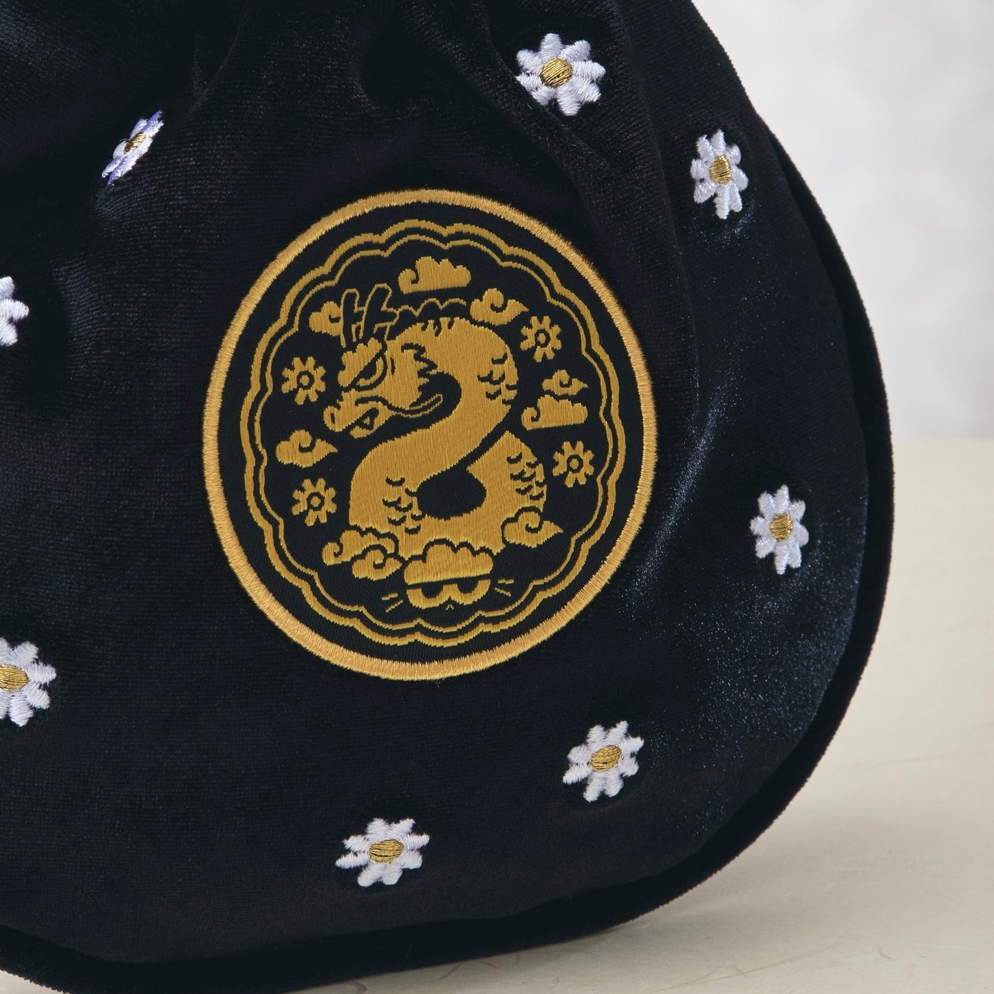 (PRE-ORDER) ZO&FRIENDS K-EDITION - POUCH