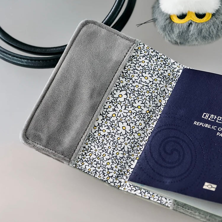 (PRE-ORDER) ZO&FRIENDS PASSPORT COVER SIGNATURE