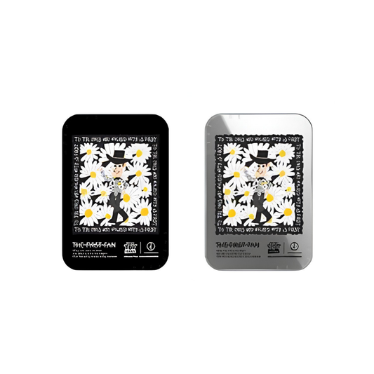 (PRE-ORDER) Disney x PEACEMINUSONE 'THE FIRST FAN' - Cardholder Stand
