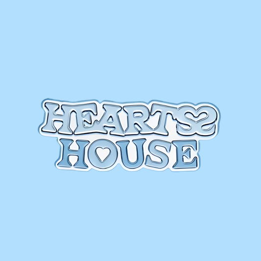 (PRE-ORDER) 2026 Hearts2Hearts <HEARTS 2 HOUSE> MD - LOGO BADGE