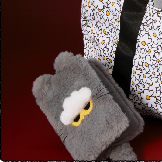 (PRE-ORDER) G-DRAGON x ZO&FRIENDS: ZOAful - ZOA PASSPORT COVER